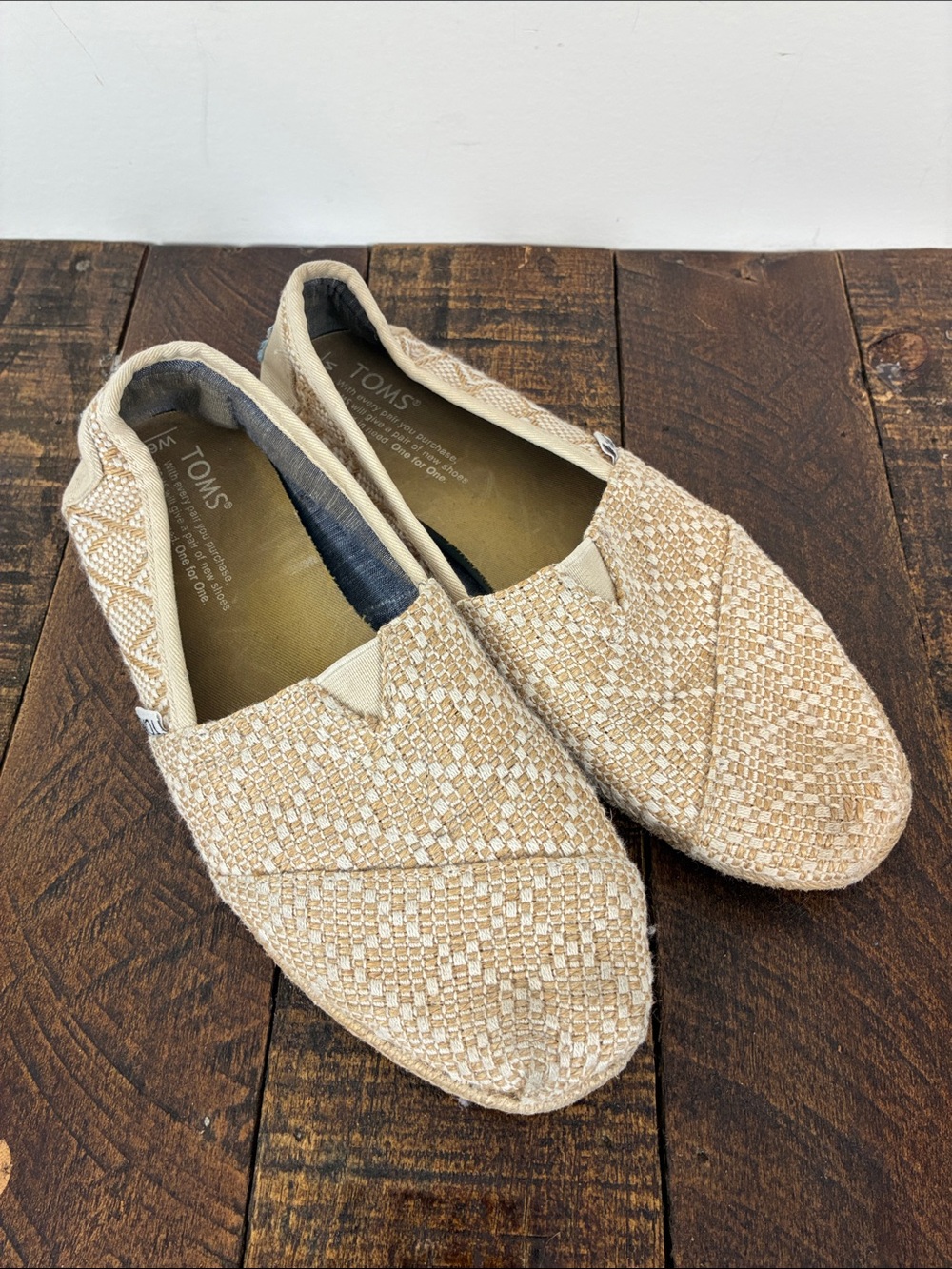 TOMS Beige Woven Slip-On Flats Women’s 6 Alpargatas Slip On